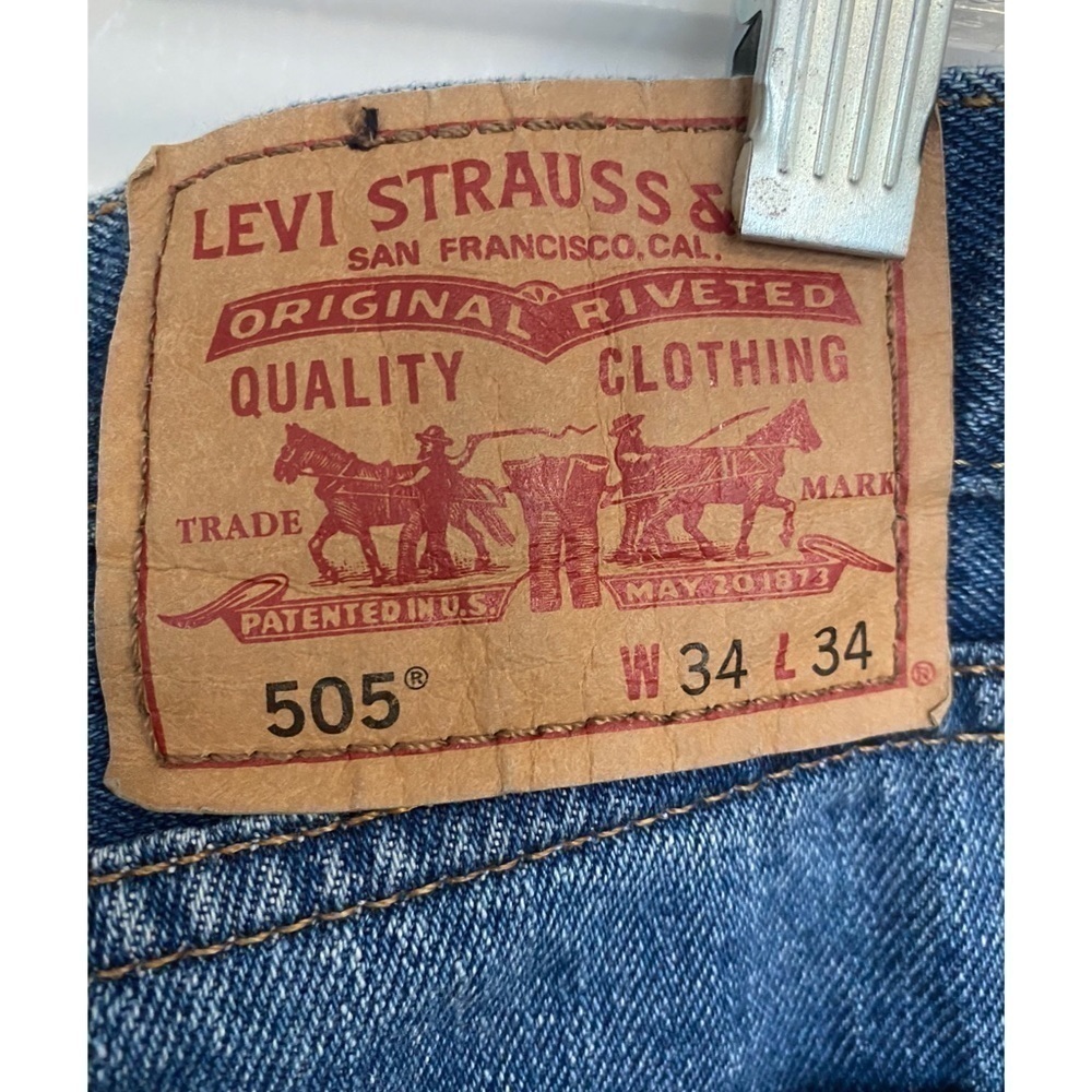 Levi’s Women l HI RISE MOM JEANS 505 LEVIS  STRAIGHT FIT